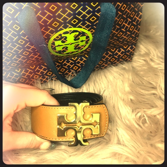 Tory Burch Accessories - Reversible never worn TORY BURCH belt